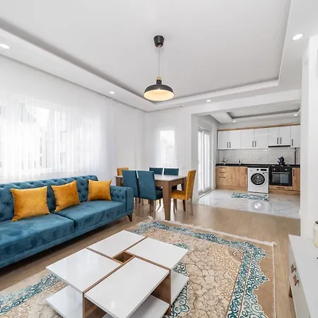 Central And Modern Apartment Near Popular Attractions In Muratpasa, Antalya Apartmán